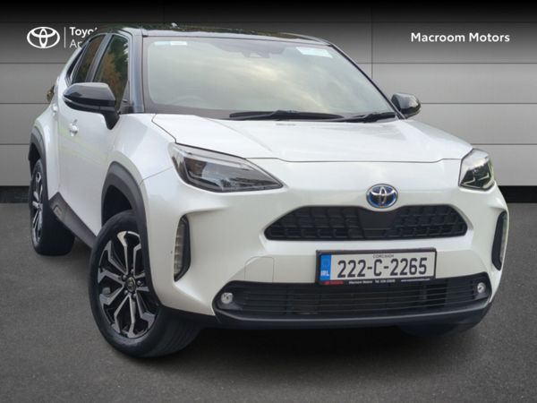 Toyota Yaris Hatchback, Petrol Hybrid, 2022, White