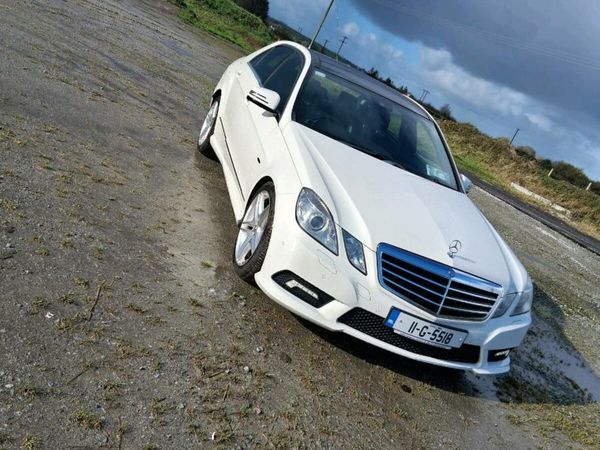 Mercedes-Benz E-Class Saloon, Diesel, 2011, White