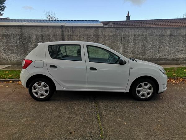 Dacia Sandero Hatchback, Diesel, 2015, White