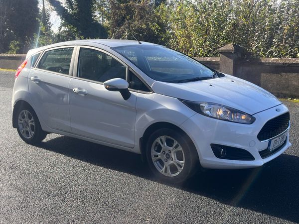 Ford Fiesta Hatchback, Petrol, 2019, White