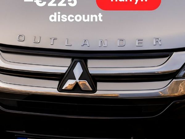 Mitsubishi Outlander SUV, Diesel, 2016, Silver