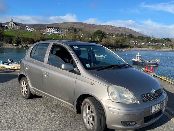 Toyota Yaris Hatchback, Petrol, 2005, Grey