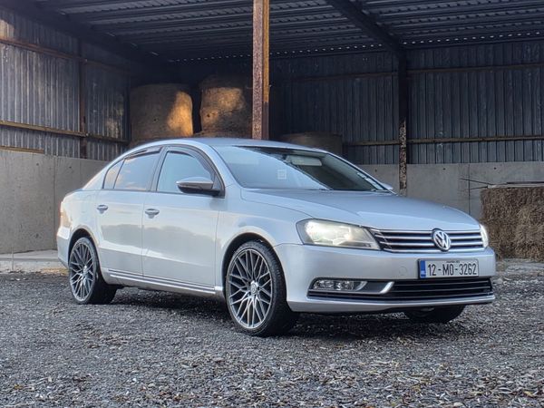 Volkswagen Passat Saloon, Diesel, 2012, Silver