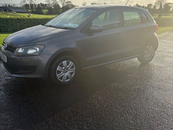 Volkswagen Polo Hatchback, Petrol, 2013, Grey