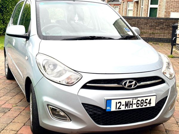 Hyundai i10 , Petrol, 2012, Silver
