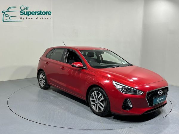 Hyundai i30 Hatchback, Diesel, 2017, Red