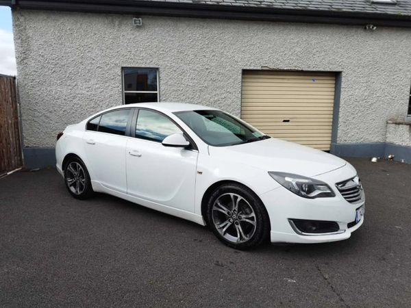Opel Insignia Saloon, Diesel, 2014, White