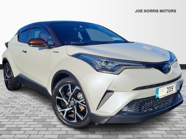Toyota C-HR SUV, Petrol Hybrid, 2019, White