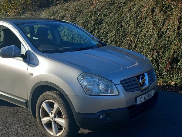 Nissan Qashqai Hatchback, Petrol, 2010, Silver