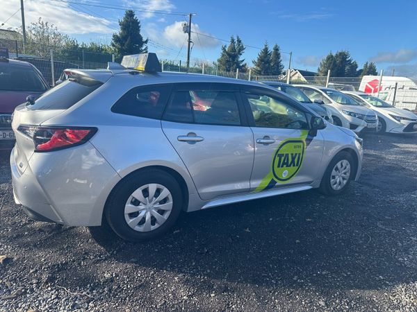 Toyota Corolla Estate, Petrol Hybrid, 2022, Silver