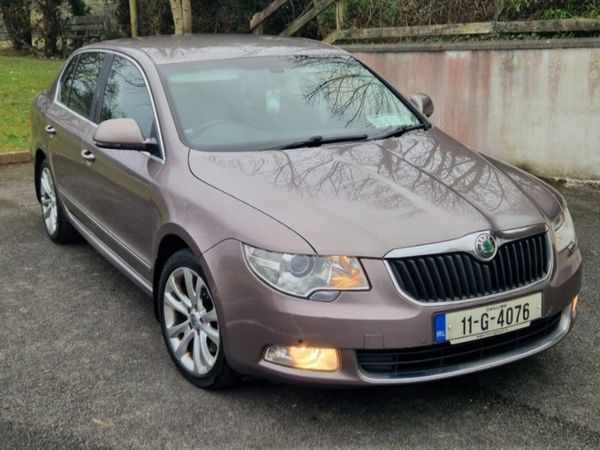 Skoda Superb Saloon, Diesel, 2011, Purple