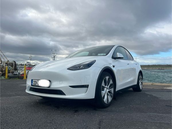 Tesla Model Y MPV, Electric, 2022, White