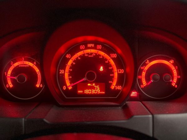 Kia Ceed Hatchback, Diesel, 2011, Silver