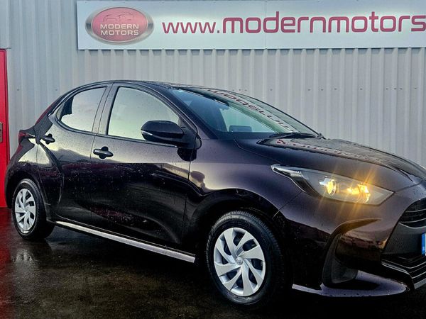 Toyota Yaris Hatchback, Petrol Hybrid, 2021, Red