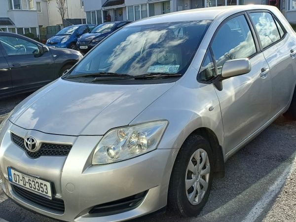 Toyota Auris Hatchback, Petrol, 2007, Silver