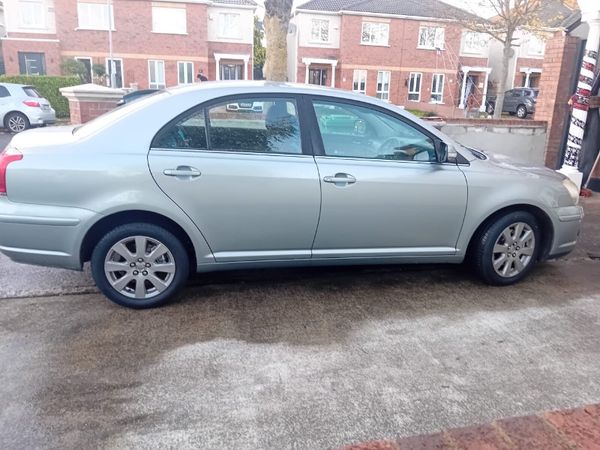 Toyota Avensis Saloon, Diesel, 2009, Grey