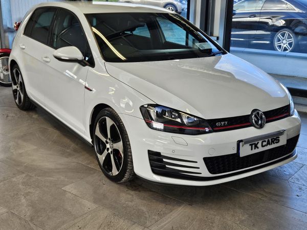 Volkswagen Golf Hatchback, Petrol, 2014, White