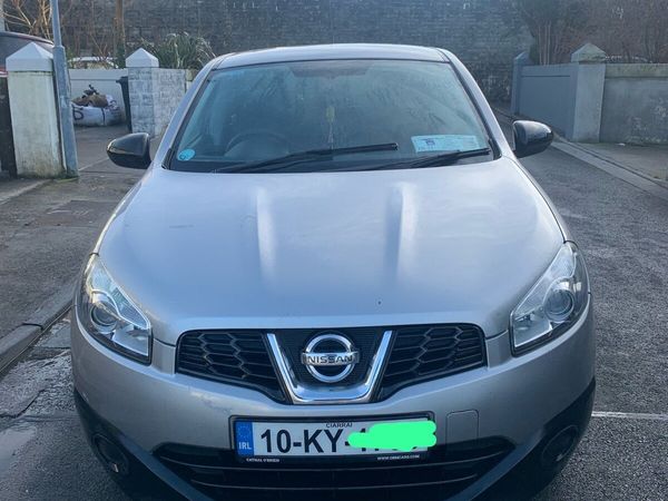 Nissan Qashqai Hatchback, Diesel, 2010, Silver