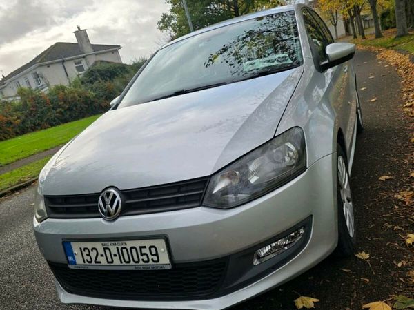 Volkswagen Polo Hatchback, Petrol, 2013, Silver