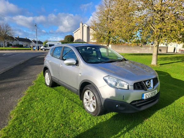 Nissan Qashqai Hatchback, Diesel, 2012, Silver