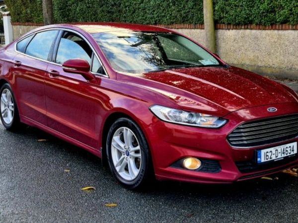 Ford Mondeo Hatchback, Diesel, 2016, Red
