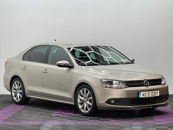 Volkswagen Jetta Saloon, Diesel, 2014, Silver