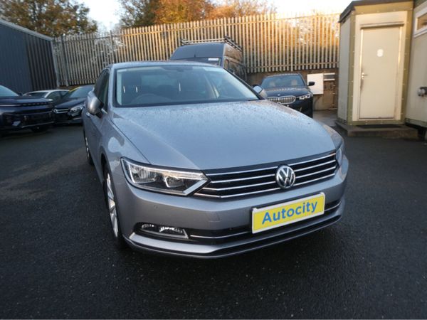 Volkswagen Passat Saloon, Diesel, 2019, Grey