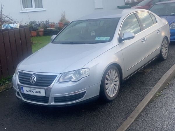 Volkswagen Passat Saloon, Diesel, 2010, Silver