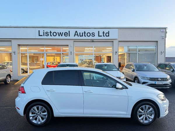 Volkswagen Golf Hatchback, Petrol, 2017, White