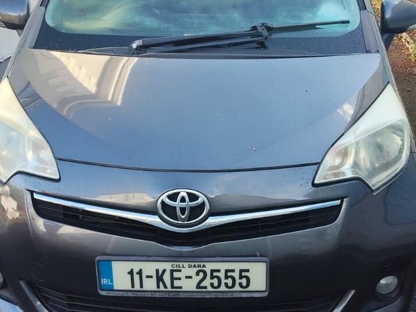 Toyota Verso-S MPV, Petrol, 2011, Grey