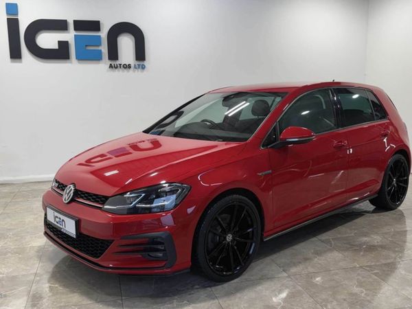 Volkswagen Golf , Diesel, 2019, Red
