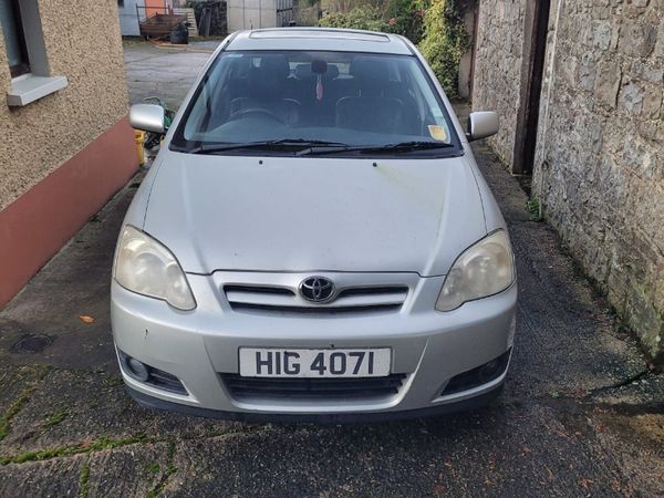 Toyota Corolla Hatchback, Petrol, 2005, Silver