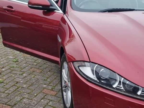 Jaguar XF Estate, Diesel, 2014, Red