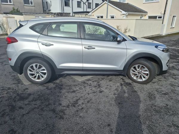 Hyundai Tucson SUV, Diesel, 2017, Silver