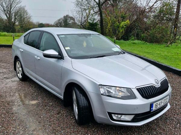 Skoda Octavia Saloon, Petrol, 2016, Silver