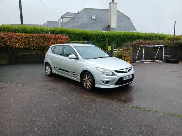 Hyundai i30 Hatchback, Diesel, 2011, Silver