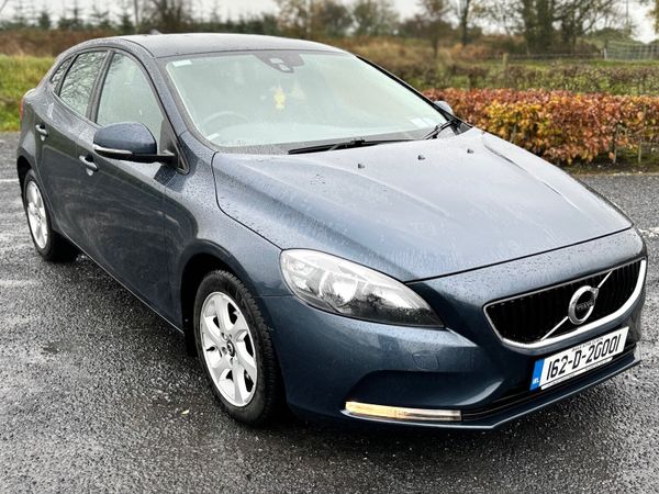 Volvo V40 Hatchback, Diesel, 2016, Blue