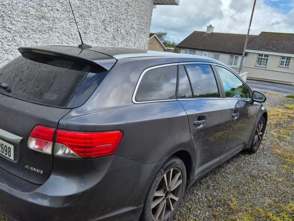 Toyota Avensis Estate, Diesel, 2014, Grey
