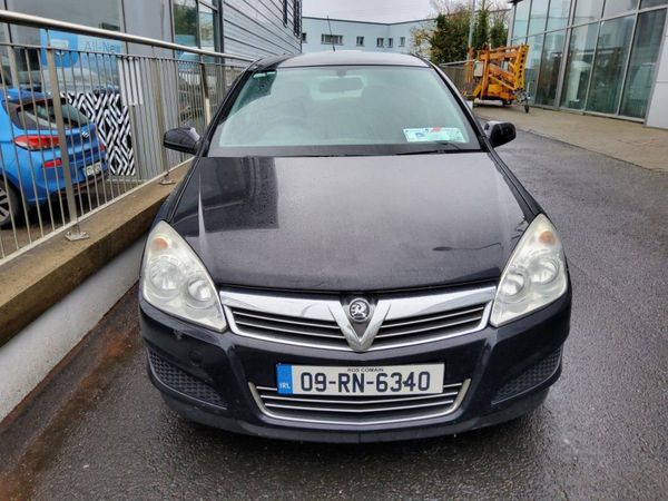 Vauxhall Astra Hatchback, Diesel, 2009, Black