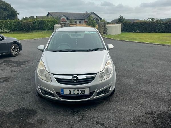 Opel Corsa Hatchback, Petrol, 2010, Silver