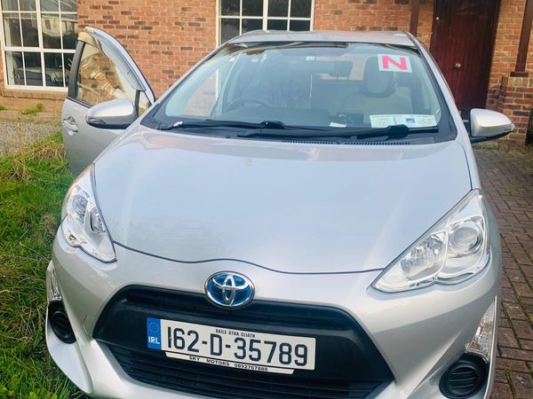 Toyota Aqua Hatchback, Petrol Hybrid, 2016, Silver