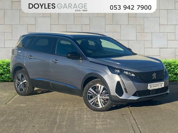 Peugeot 5008 MPV, Diesel, 2023, Grey