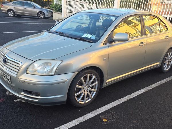 Toyota Avensis Hatchback, Diesel, 2006, Silver
