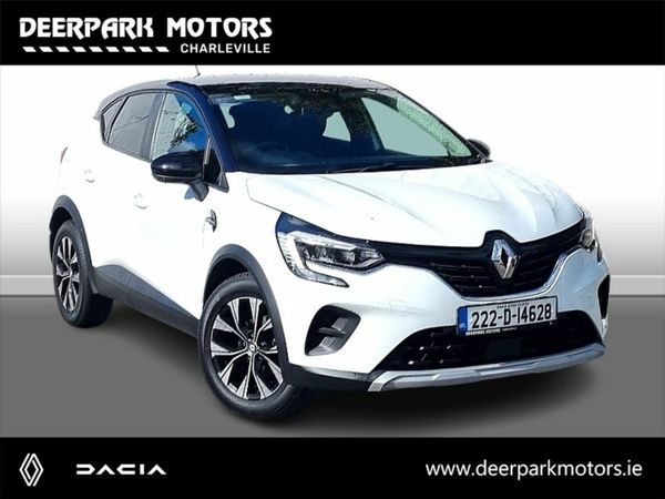 Renault Captur Hatchback, Petrol, 2022, White