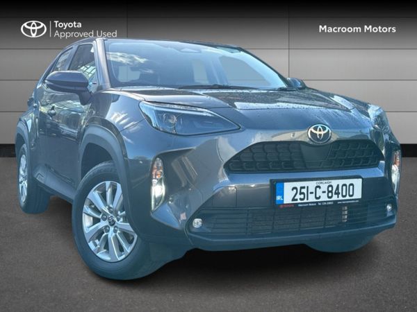Toyota Yaris Cross Hatchback, Petrol Hybrid, 2025, Grey