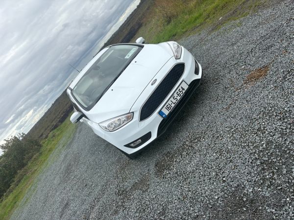 Ford Focus Hatchback, Diesel, 2016, White