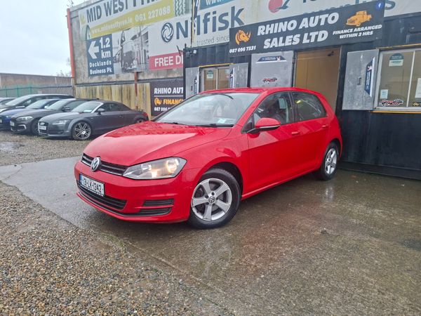 Volkswagen Golf Estate, Petrol, 2013, Red