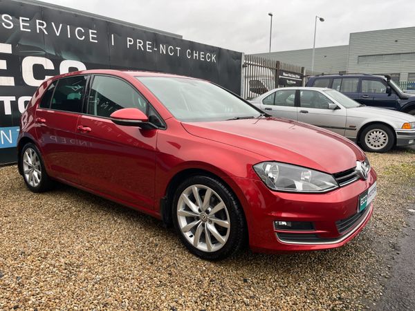 Volkswagen Golf Hatchback, Petrol, 2015, Red