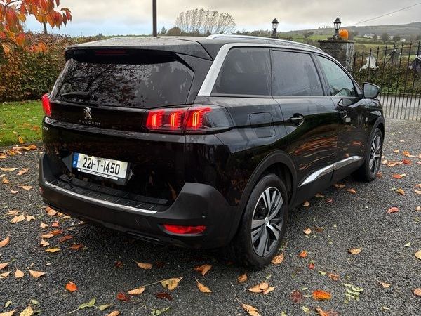 Peugeot 5008 MPV, Diesel, 2022, Black