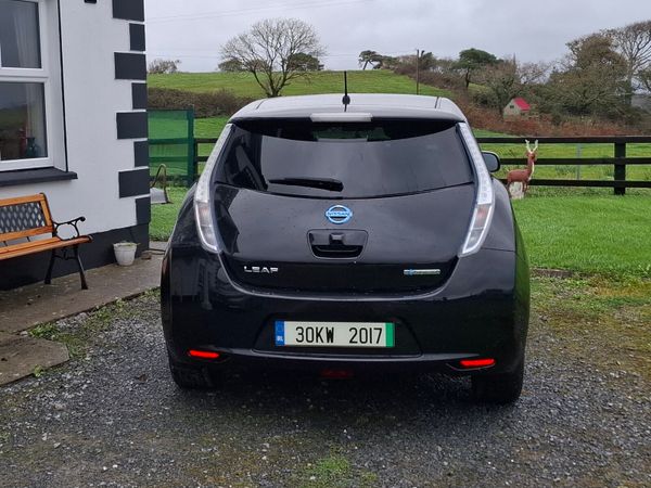 Nissan Leaf Hatchback, Electric, 2017, Black